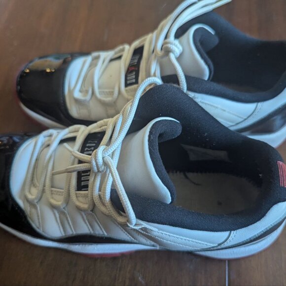 Nike Air Jordan Size US 7Y, UK 6, EU 39 Retro Low Concord-Bred AV2187-160, Laces - Picture 4 of 11